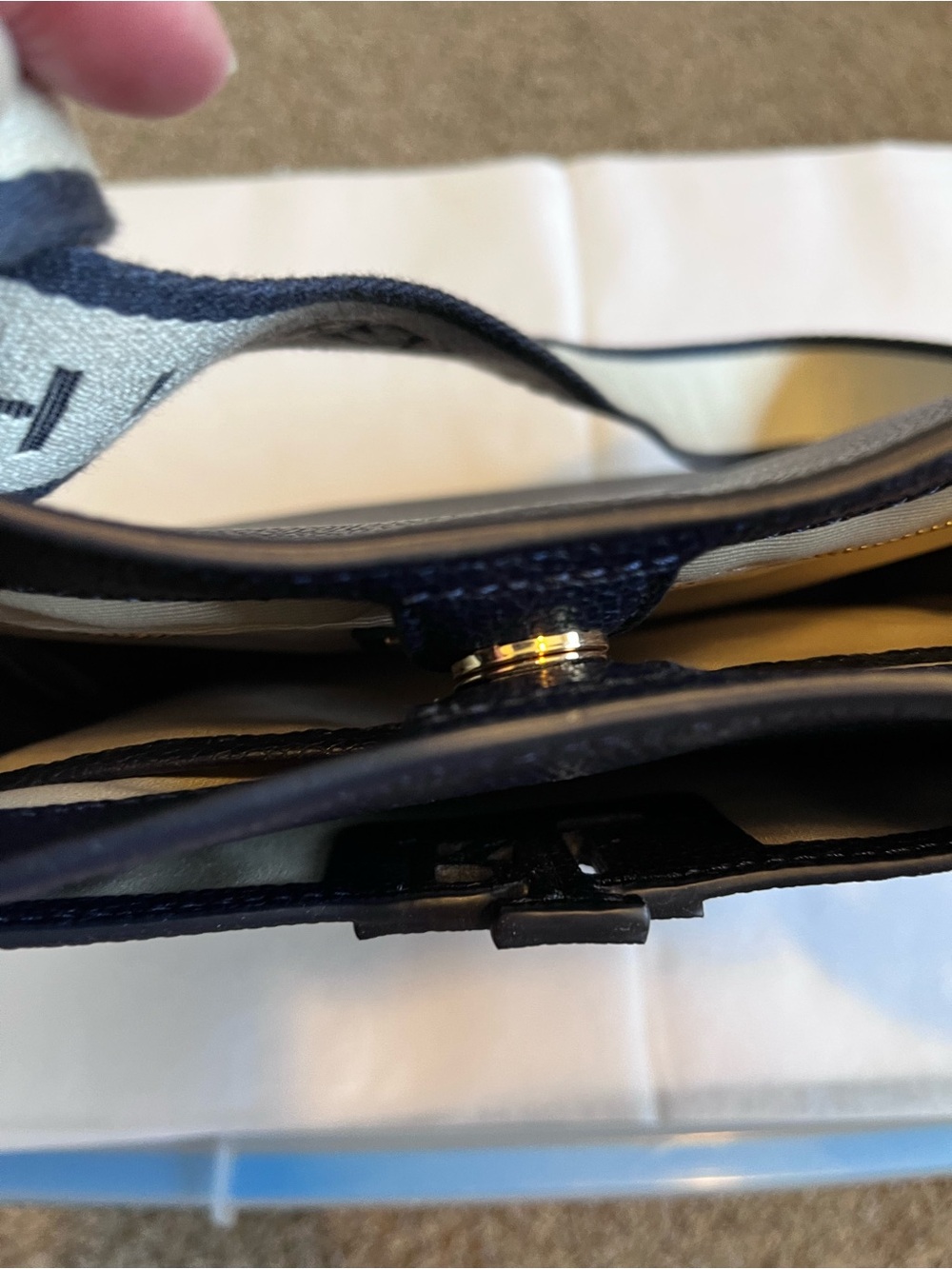 NWOT Lauren Ralph Lauren Pebble Leather Crossbody Bag Navy Gold Hardware - Picture 3 of 14